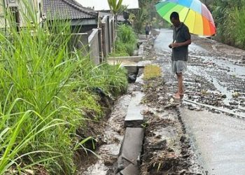 Jalan Besakih-Menanga Rusak Lagi Setelah Sebulan Diperbaiki Akibat Hujan