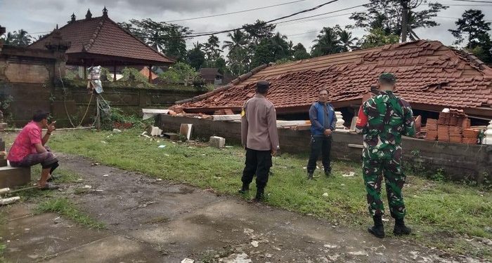 Bale Gong di Pura Merajan Tabanan Ambruk, Kerugian Ditaksir Rp 250 Juta