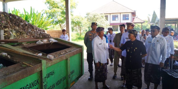 Bupati Satria dan Wabup Tjok Surya Launching Pengiriman RDF Sebanyak 28 Ton ke OFFTAKER.