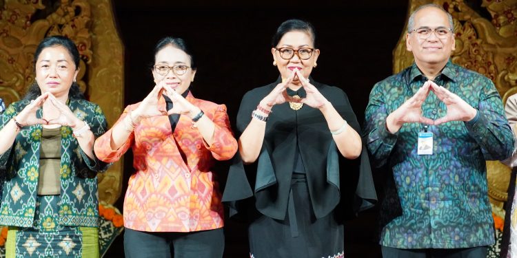 Ny. Putri Koster Ajak Perempuan Waspadai Kejahatan Siber