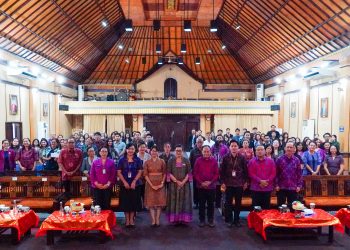 Ny. Putri Koster Tekankan Perempuan Harus Rajin Mengisi Diri di Era Kesetaraan Gender