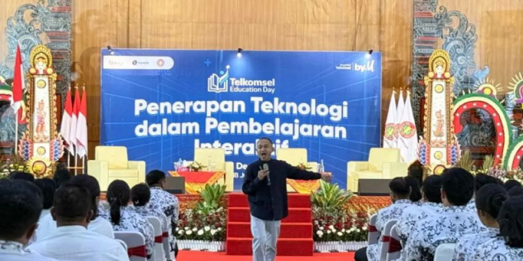 Telkomsel Dorong Percepatan Digitalisasi Dunia Pendidikan di Denpasar
