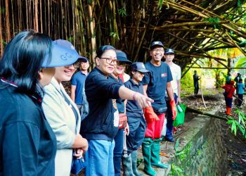 Turun Bersama Yayasan Sungai Watch, Ny. Putri Koster Ajak Masyarakat Ubah Perilaku dari Buang Sampah Menjadi Kelola Sampah