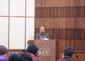 Gubernur Bali Wayan Koster Sampaikan Pendapat Akhir Raperda RPJMD serta Penjelasan Raperda APBD TA 2024 dan 2025