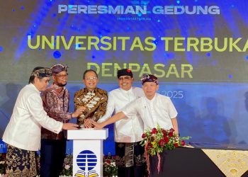Resmikan Gedung Baru UT, Gubernur Koster Minta Sukseskan Program 1 Keluarga 1 Sarjana