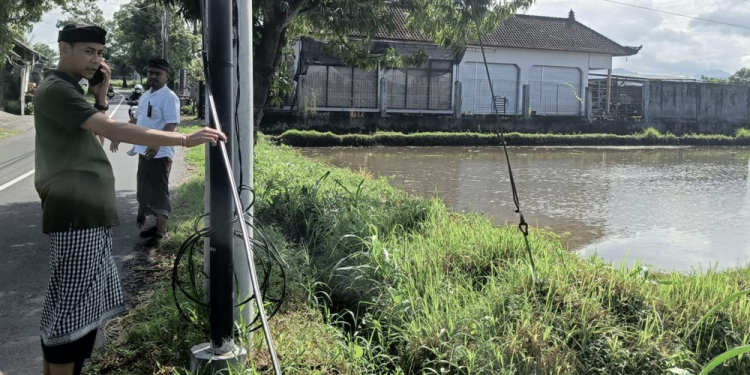 Wabup Tjok Surya Atensi Kabel Jaringan meresahkan