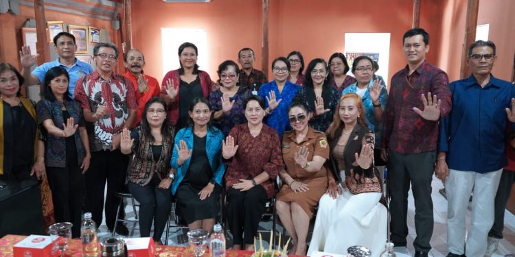 Ny. Seniasih Giri Prasta Perempuan adalah Pilar Keharmonisan Rumah Tangga