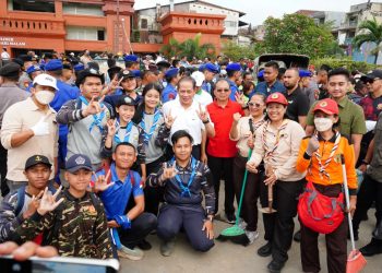 Bersatu Selesaikan Sampah Pasca Banjir, Gubernur Koster Ajak Semua Pihak Fokus Bersihkan Lingkungan Terdampak