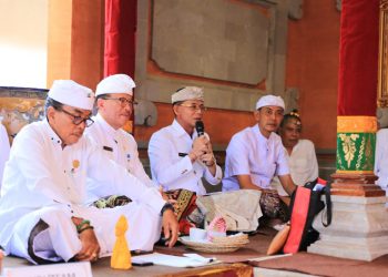 Bupati Satria Harapkan Sulinggih Jalankan Swadarma dengan Tulus Ikhlas demi Pencerahan Umat