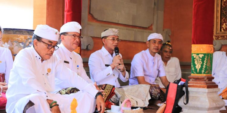 Bupati Satria Harapkan Sulinggih Jalankan Swadarma dengan Tulus Ikhlas demi Pencerahan Umat