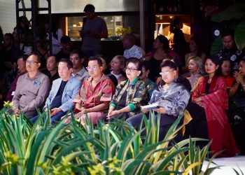 Putri Koster Dorong Desainer Bali Jadi Trendsetter Fesyen Dunia