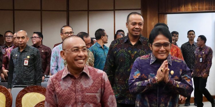 Wagub Giri Prasta Apresiasi Raperda ASKP Berbasis Aplikasi, Dorong Perlindungan Driver Lokal