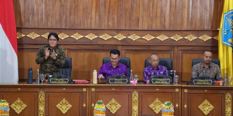 Empat Raperda Disepakati, Pemprov dan DPRD Bali Teguhkan Komitmen Tata Kelola yang Transparan