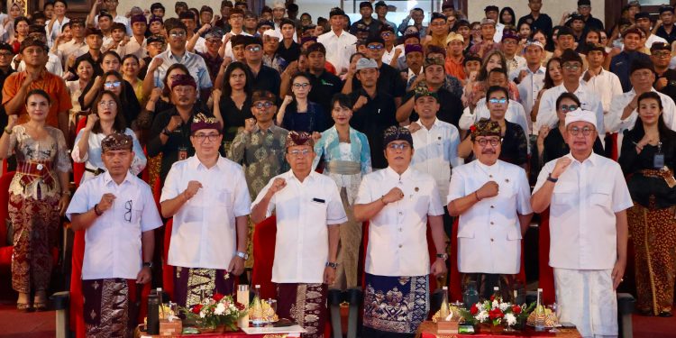 Gubernur Koster Dorong Sinergi Stakeholder untuk Bangun Pariwisata Bali yang Berbasis Budaya dan Berkelanjutan