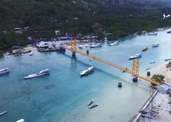 Jembatan Kuning Nusa Lembongan-Ceningan Direnovasi Usai Dua Turis Belanda Terjatuh