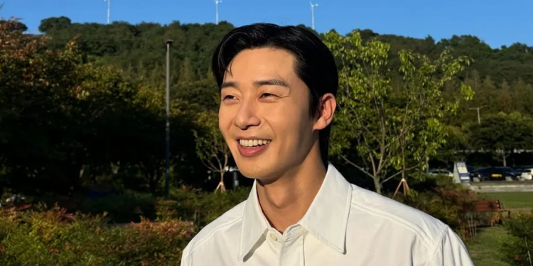 Park Seo Joon Nikmati Liburan di Bali, Pamer Jogging dan Yoga Bikin Fans Heboh