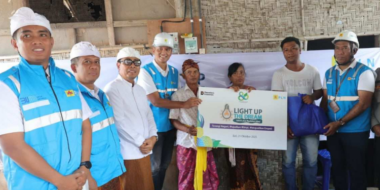Program ‘Light Up The Dream’ PLN Terangi Rumah Warga Prasejahtera di Denpasar