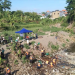 Relawan di Bali Gotong Royong Angkut Sampah Sisa Banjir dari Aliran Sungai