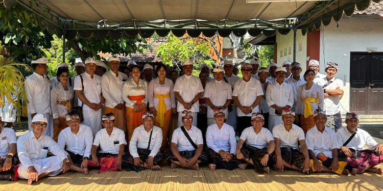 Sekda Bali Dukung Lomba Gebogan Buah Lokal DKLH Wujud Sinergi Budaya dan Lingkungan