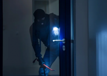 Berpura-pura Jadi Pencari Kos, Pemuda Ini Gasak Motor dan Laptop di Bali