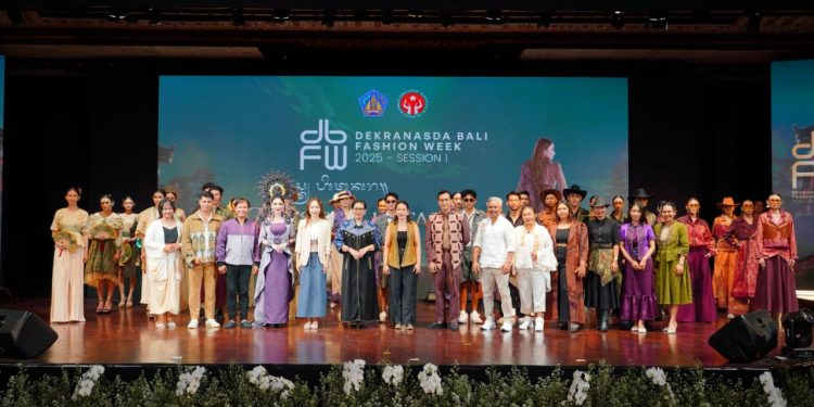 Geliat Kreativitas Lokal 11 Desainer Bali Tampilkan 110 Koleksi di Ajang DBFW 2025 Season 1