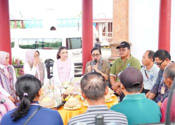 Ny. Putri Koster Paparkan Konsep Pengolahan Sampah Berbasis Sumber kepada Ny. Selvi Gibran