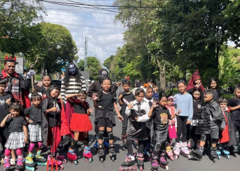 Puputan Inline Skate Rayakan Halloween Pertama di CFD Renon
