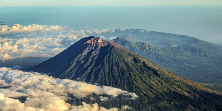 Aktivitas Pendakian Gunung Agung Turun, BPBD Pastikan Kondisi Gunung Normal