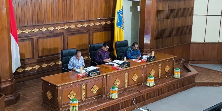 Fraksi Gerindra-PSI Kritisi Aspek Hukum Raperda Penyertaan Modal BPD Bali