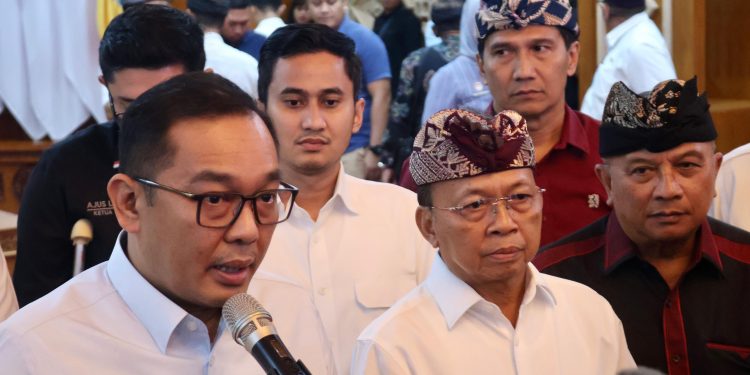 Sentil Bule Buka Salon dan Rental Motor, Wamen Investasi: Itu Jatah Warga Lokal!