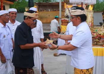 Hadiri Pemelaspas di Buleleng, Giri Prasta Ingin Pemerintah Dukung Biaya Pujawali