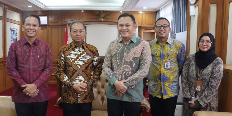 Misi Gubernur Koster di Gedung F: Memperkuat Otot Bank Daerah, Merawat Taksu Budaya