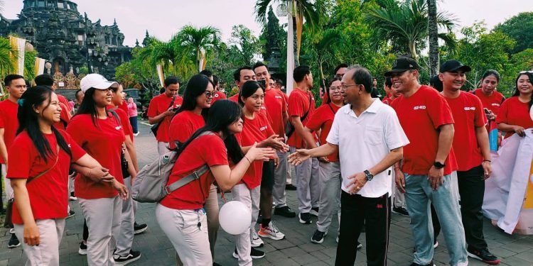 Gubernur Koster dan Pagi Tanpa Sekat di Renon