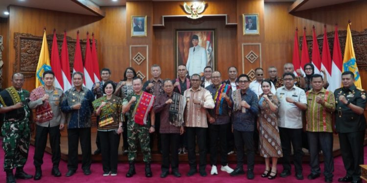 Redam Konflik, Wagub NTT dan Gubernur Bali Sepakat Jaga Keharmonisan Dua Wilayah