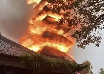 Dalam Sehari, Dua Pelinggih di Dua Pura Berbeda di Bali Terbakar Disambar Petir