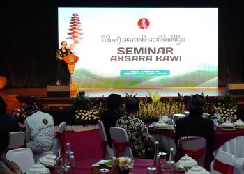 Ingatkan Generasi Muda, Ibu Putri Koster: Masuknya Budaya Barat Jangan Bikin Lupa Adat Istiadat