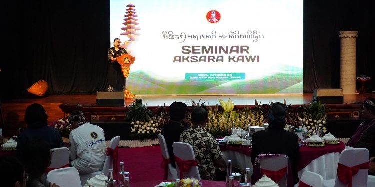 Ingatkan Generasi Muda, Ibu Putri Koster: Masuknya Budaya Barat Jangan Bikin Lupa Adat Istiadat