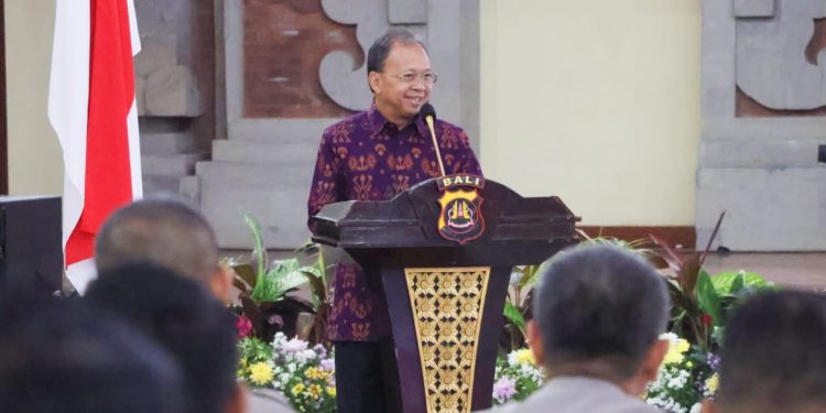 Jaga Reputasi Pariwisata, Gubernur Koster Gandeng Polda Bali Tindak Tegas Wisman Nakal hingga Judi Online