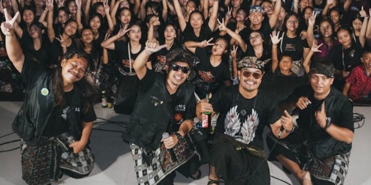 KARPET MERAH SUKARELA DI BALAI BANJAR: MENGULIK RAGAM SAPAAN HANGAT UNTUK GREBEK BANJAR