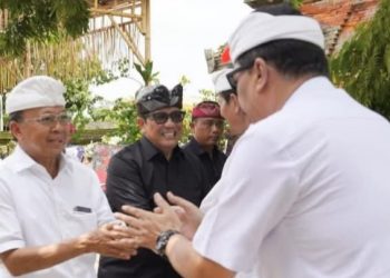 Melayat ke Puri Agung Gianyar, Gubernur Koster Sampaikan Duka Cita atas Berpulangnya Ida Begawan Blebar