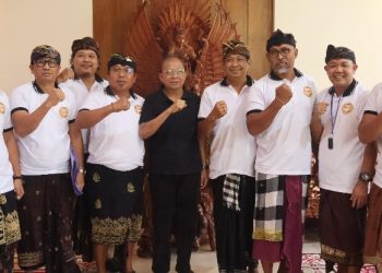 Dukung Sopir “Online” Berbasis Desa Adat di Nusa Dua, Gubernur Koster Harap Bisa Diterapkan di Ubud dan Sanur
