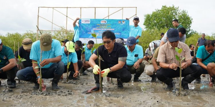 Tanam 1.000 Mangrove di Tahura Bali, Wagub Giri Prasta: Benteng Gelombang Laut dan Wisata Edukasi