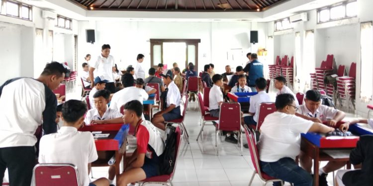 Hapus Citra Permainan Warung, Domino Kini Dipertandingkan Secara Resmi di Klungkung