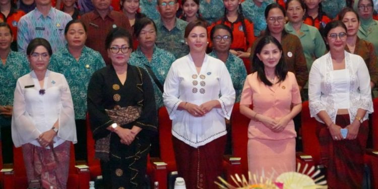 Peringati Hari Kartini, Ibu Putri Koster Serukan Revolusi Tata Kelola Sampah dari Rumah Tangga