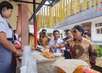 Hadiri Pelepasan Siswa SMKN 1 Petang, Giri Prasta Tekankan Pentingnya Vokasi Pertanian