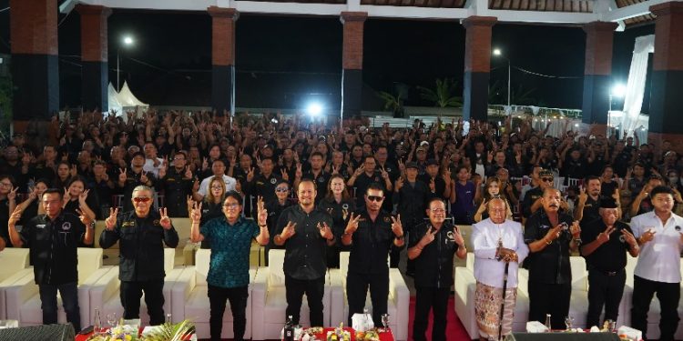 Rayakan HUT ke-22, Baladika Bali Gelar Aksi Donor Darah Hingga Bagi Ribuan Komposter