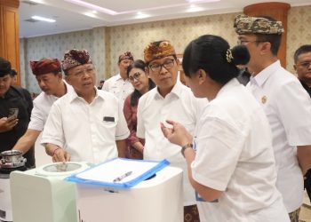 Gubernur Koster: Pelaku Usaha Pariwisata Wajib Kelola Sampah Mandiri demi Jaga Masa Depan Wisata Bali