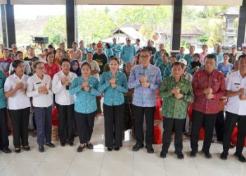 Aksi Sosial “Bergerak dan Berbagi” TP PKK Bali Menyapa Warga Tiga Wilayah di Jembrana