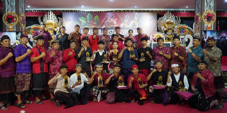 Arak Bali Naik Kelas: Kreativitas Pemuda Dijajal dalam Audisi Mixologi