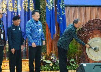 Gubernur Koster: Jangan Biarkan Garam Tradisional Bali Kalah saing dengan Produk Impor